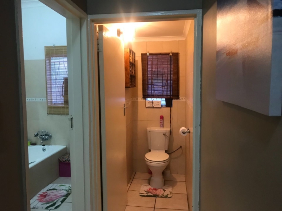 4 Bedroom Property for Sale in Middelpos Northern Cape